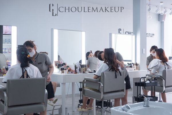 Loa cho ChouLe Makeup Gò Vấp, Amply 4 - 6 vùng âm lượng, loa được thiết kế riêng cho quán, bật lớn không tạp âm, miễn phí công lắp đặt, bảo hành dài hạn 5 năm.