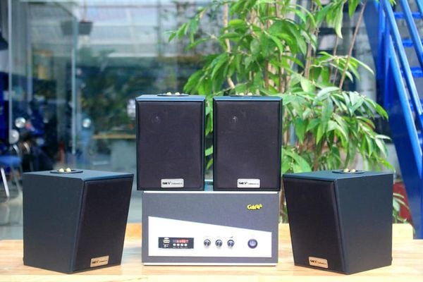 Loa nhà hàng: Gold4Cafe V18 (từ 30 - 40m2): âm ly A150 và 4 loa V18