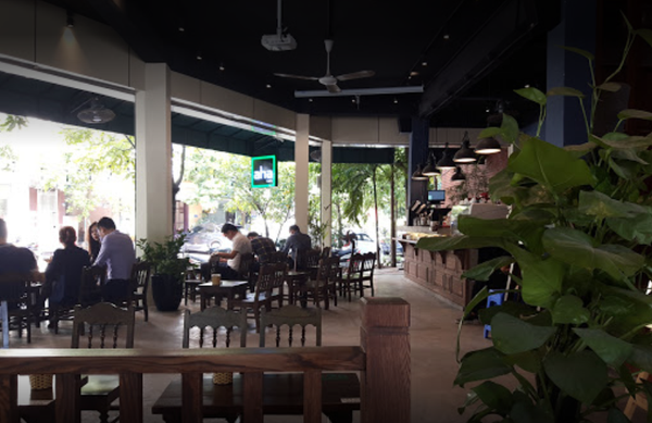 Loa cho Aha Cafe Nguyễn Văn Lộc, Hà Đông, Amply 4 - 6 vùng âm lượng, loa được thiết kế riêng cho quán, bật lớn không tạp âm, miễn phí công lắp đặt, bảo hành dài hạn 5 năm.