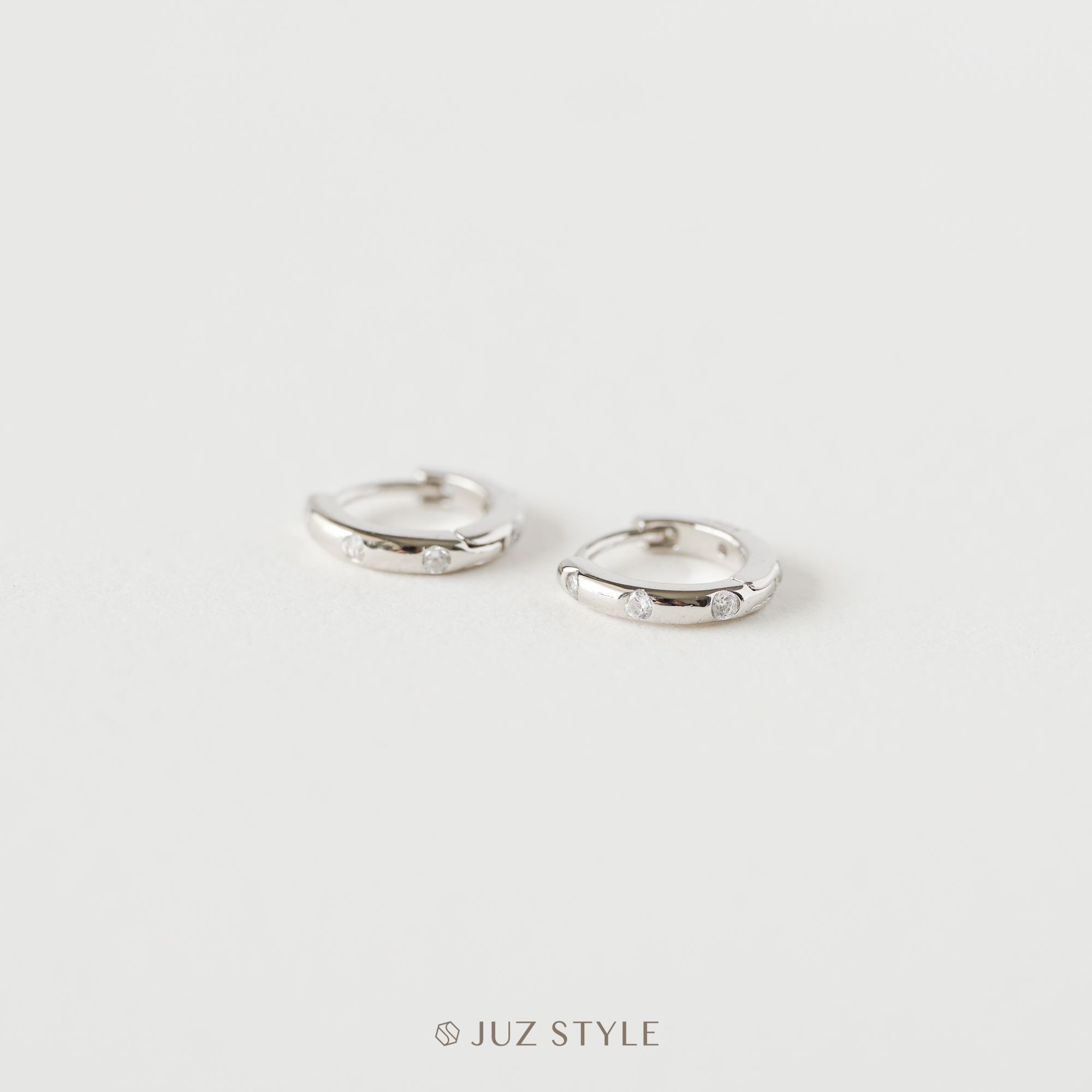 Bông tai bạc Tiny Cz hoop