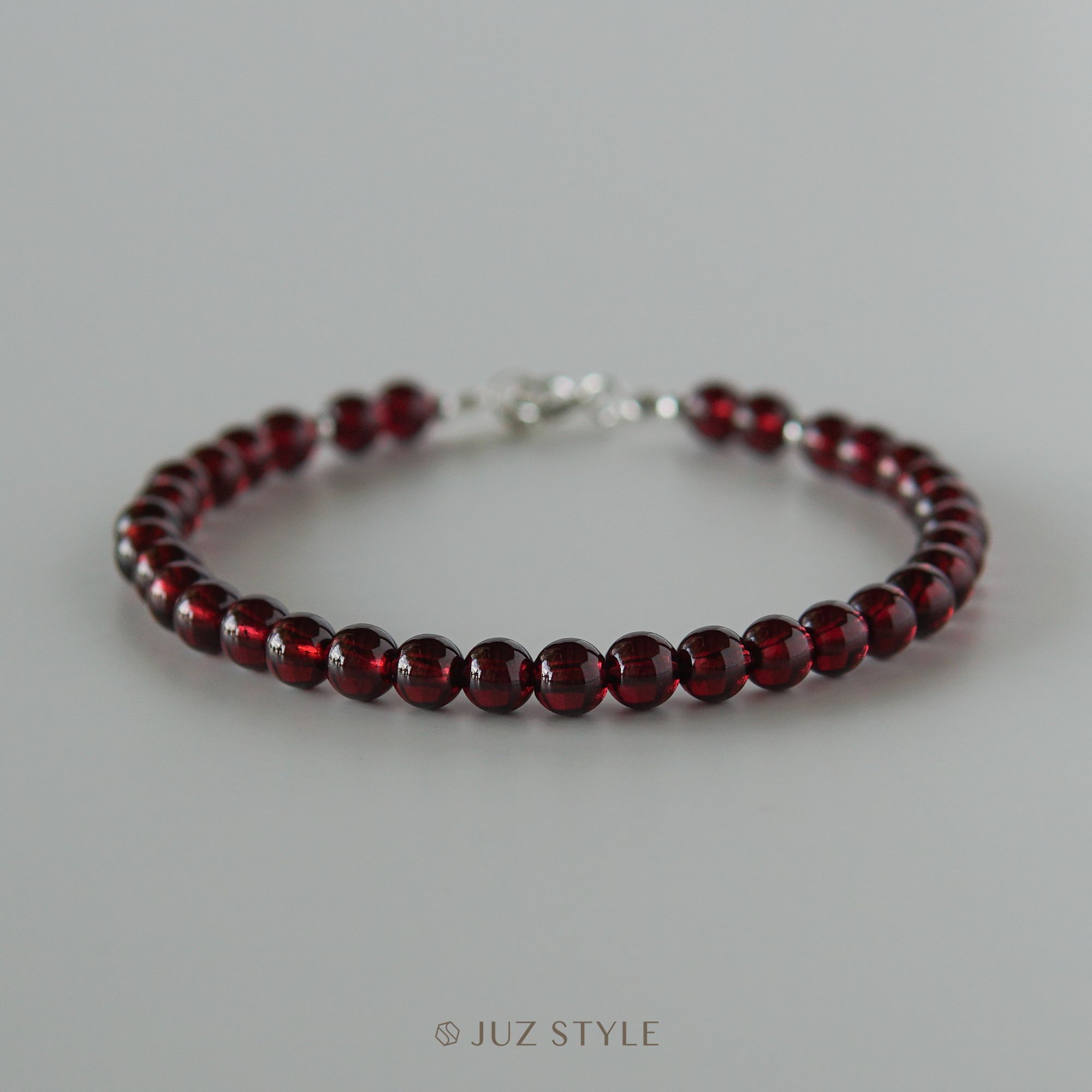  Vòng tay đá Garnet premium 4.4mm 