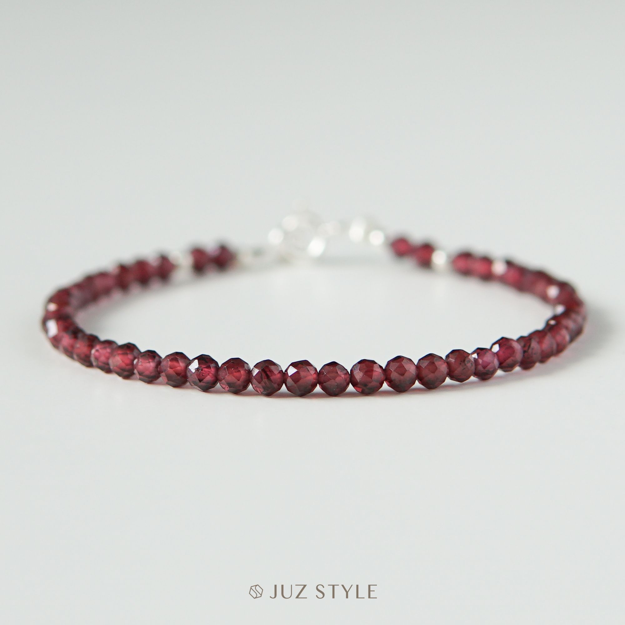  Vòng tay đá Garnet 3.1mm 