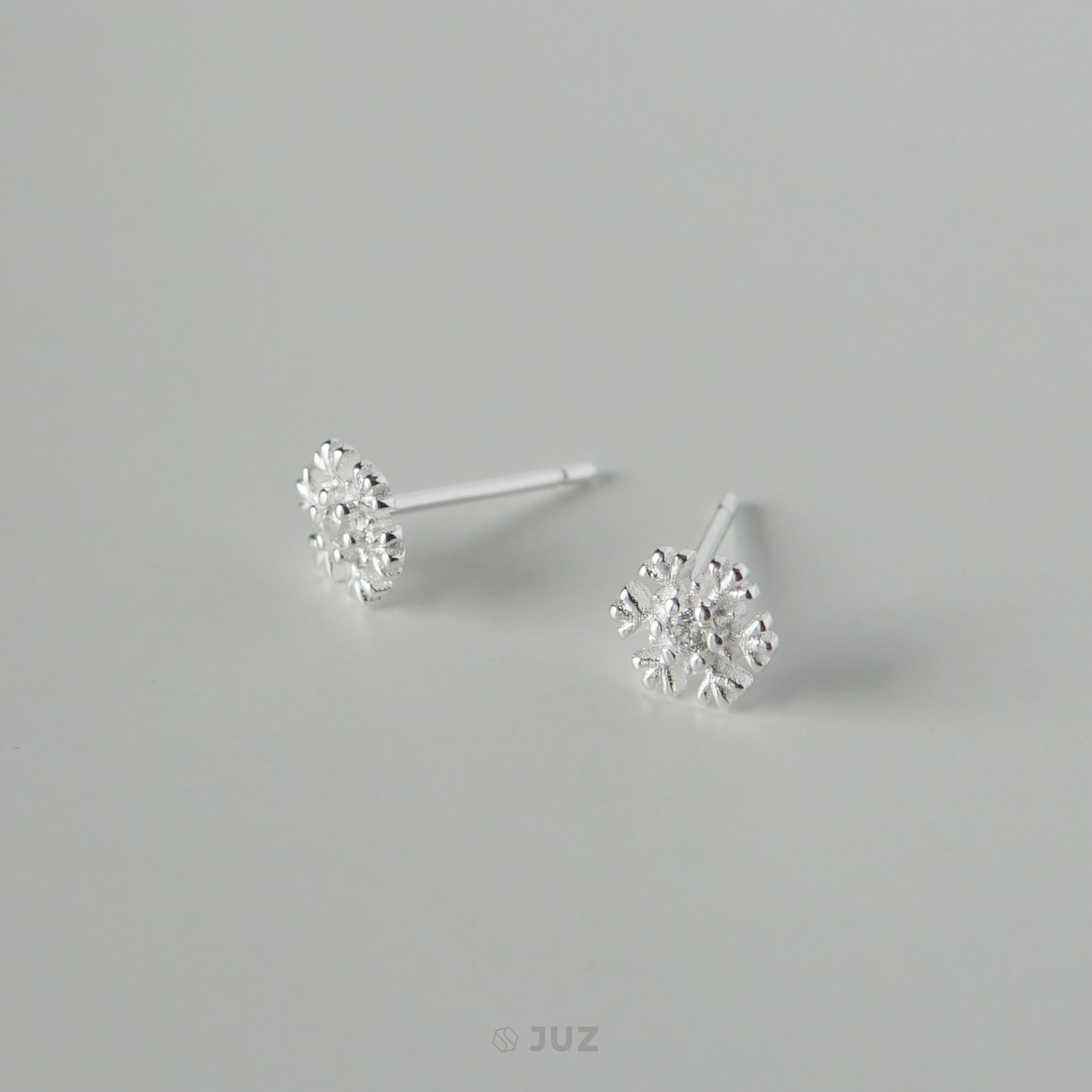 Bông tai bạc Snowflake CZ