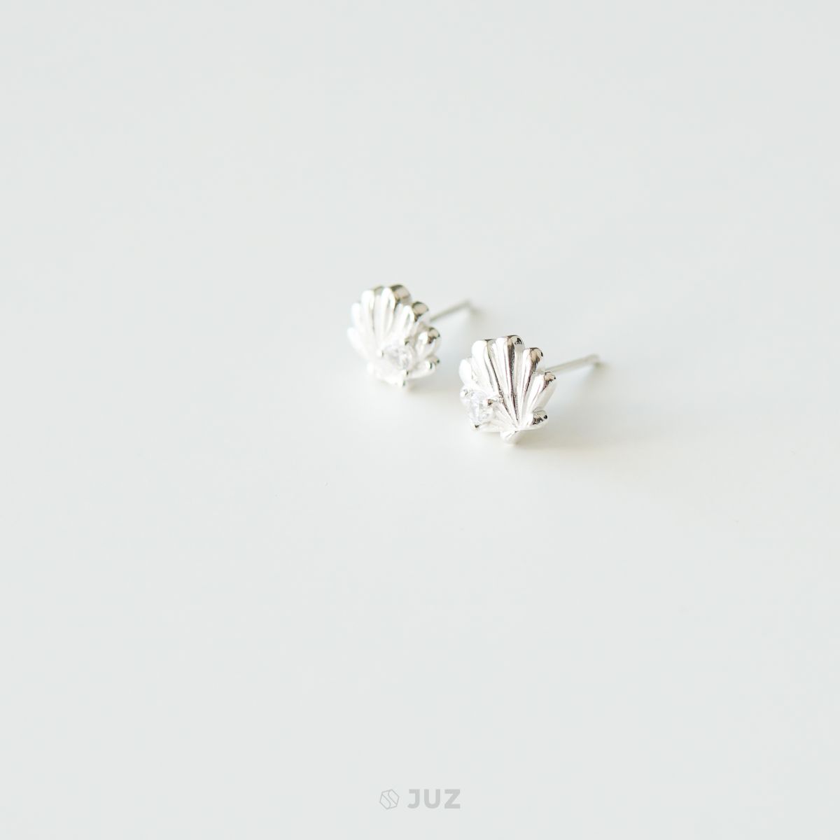 Bông tai bạc The shell CZ