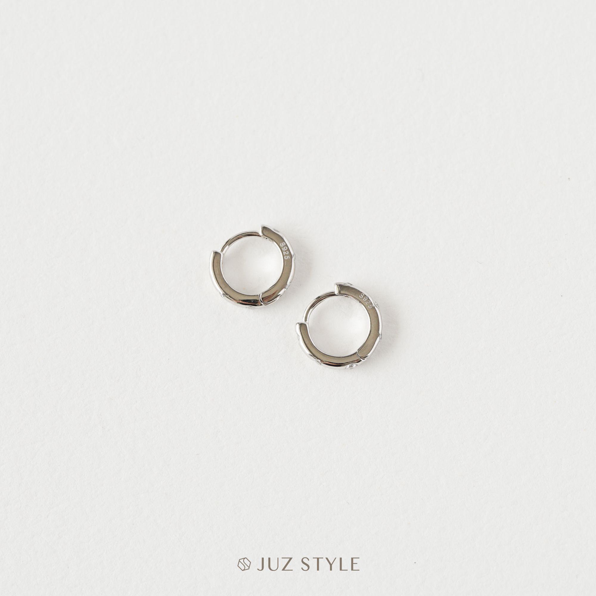 Bông tai bạc Tiny Cz hoop