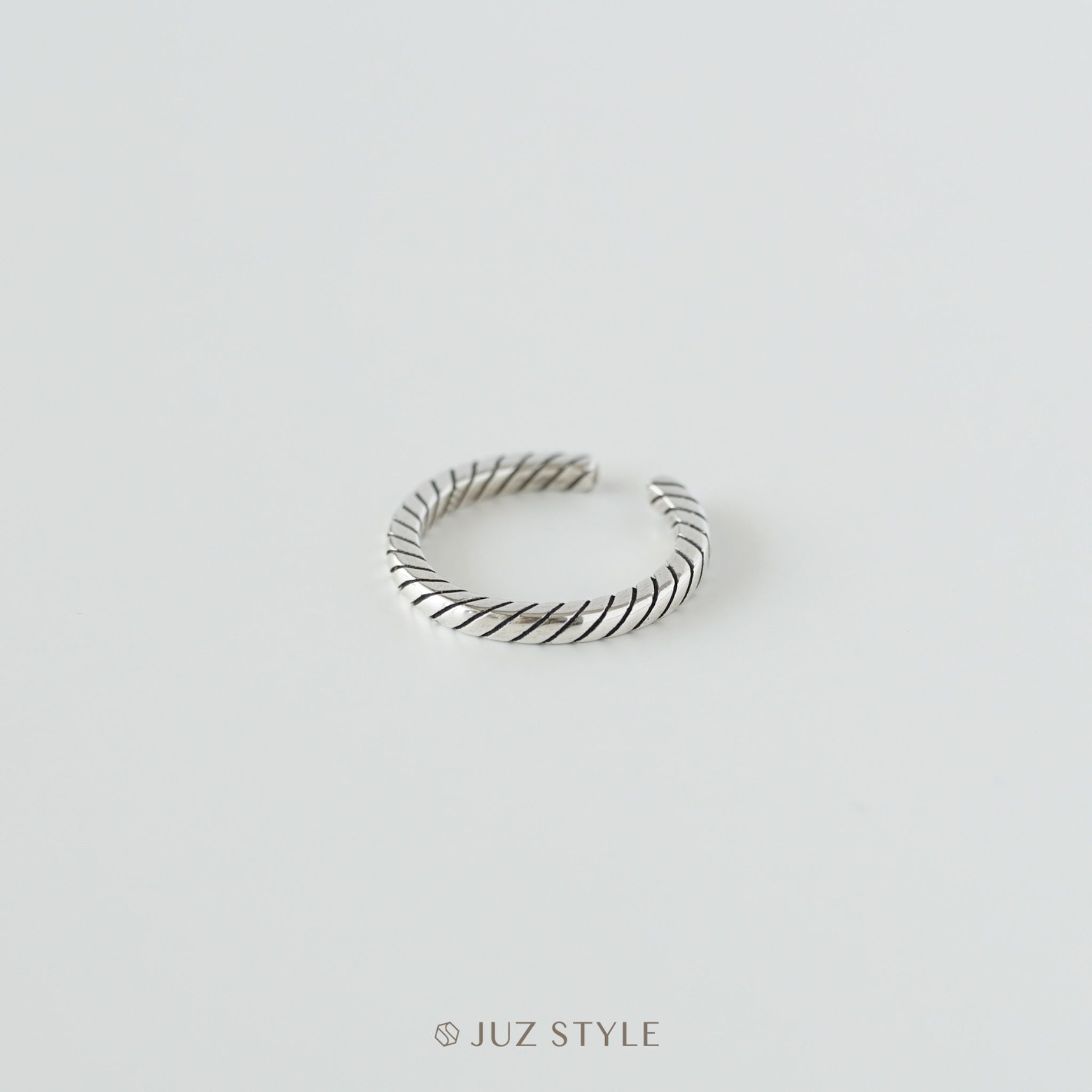 Nhẫn bạc Square twist