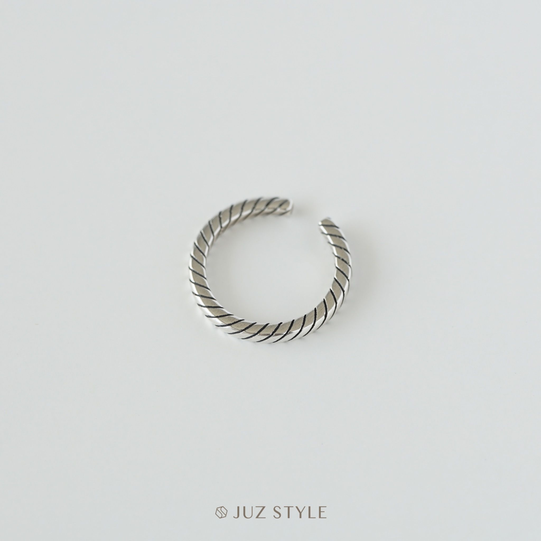 Nhẫn bạc Square twist