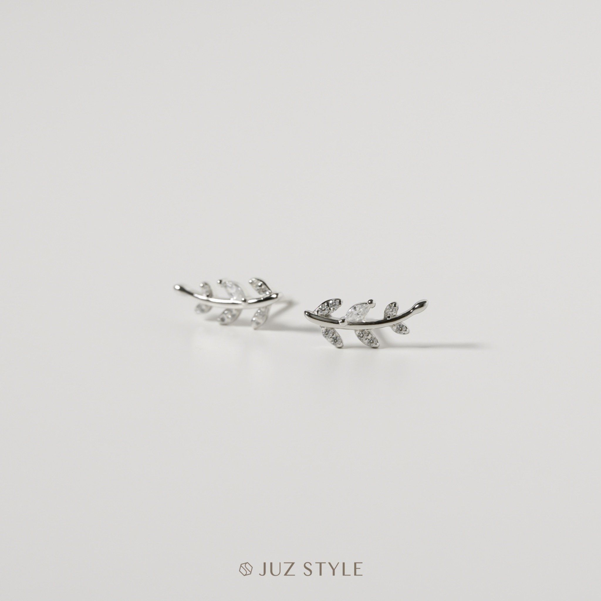 Bông tai bạc Cz Olive