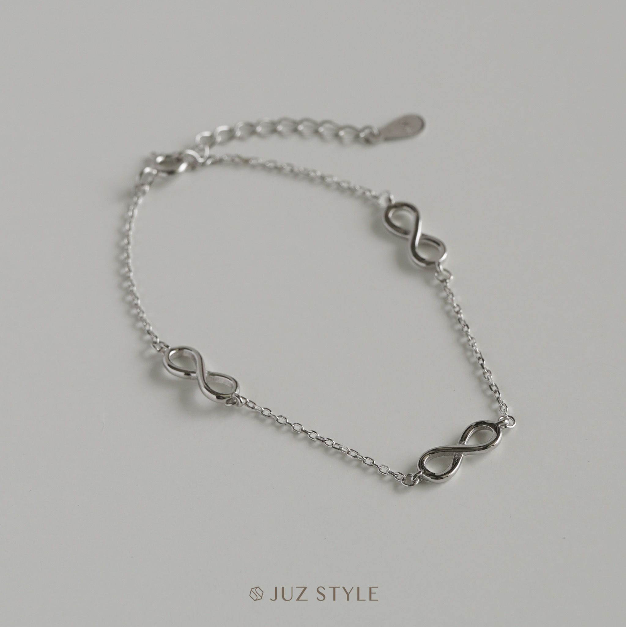 Lắc tay bạc Infinity