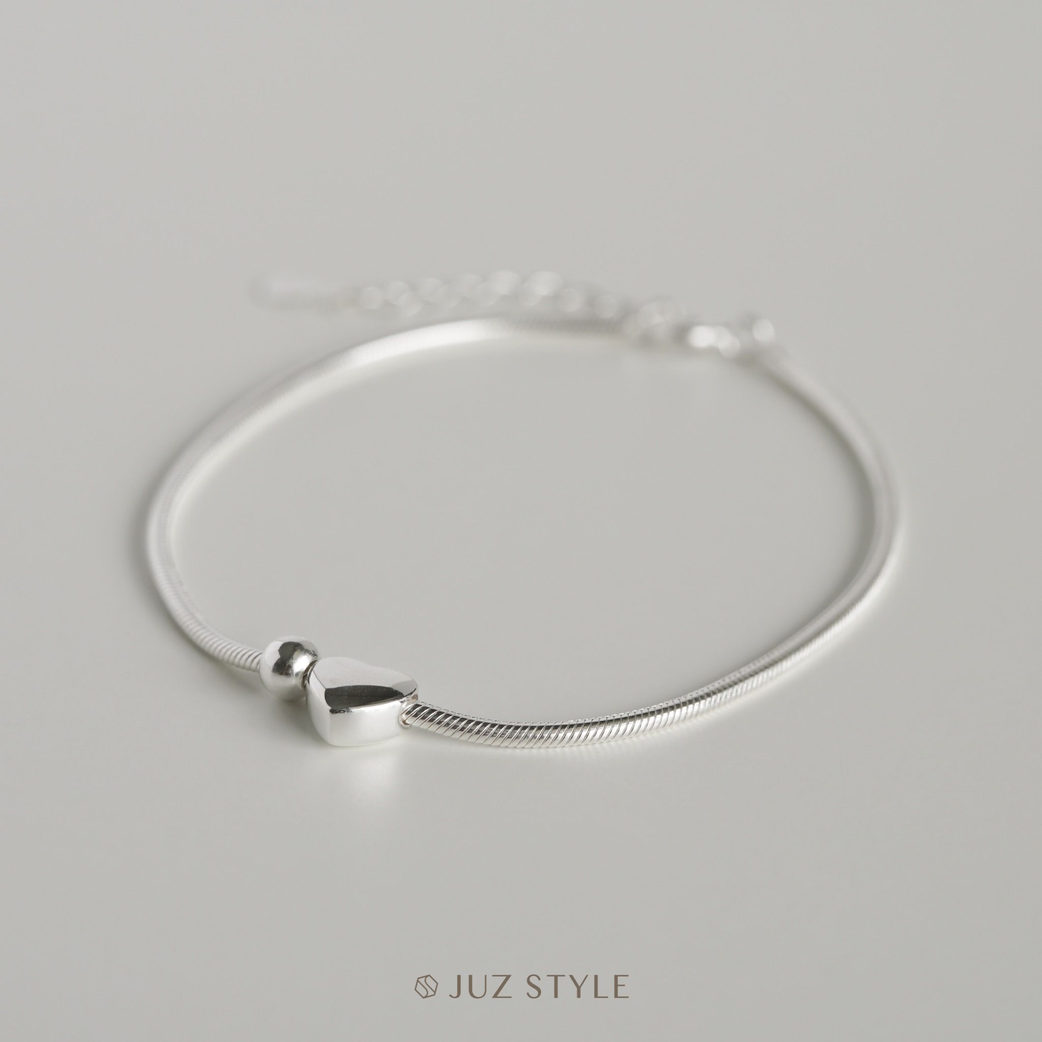 Lắc tay bạc Smooth chain with heart