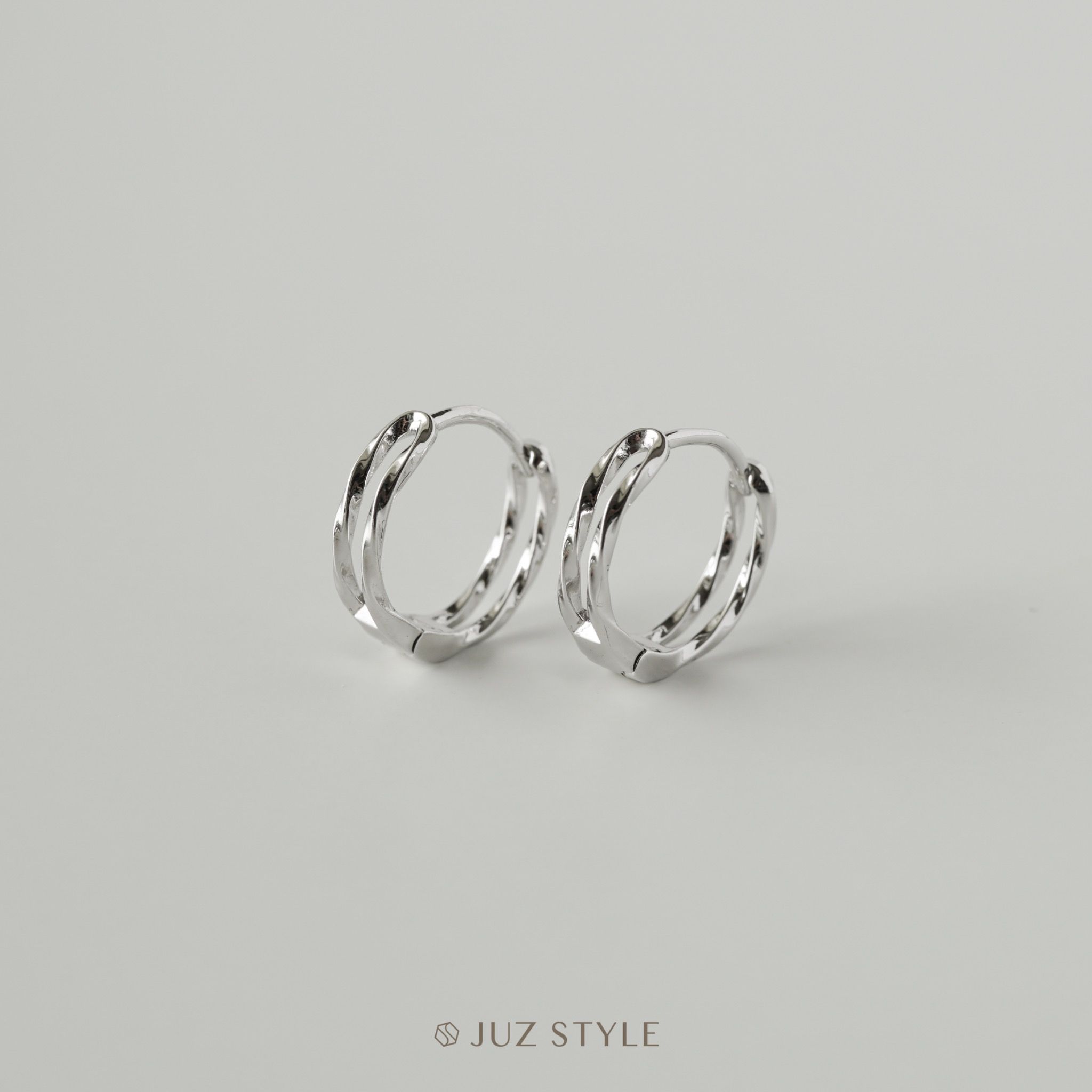 Bông tai bạc Double twisted line hoop