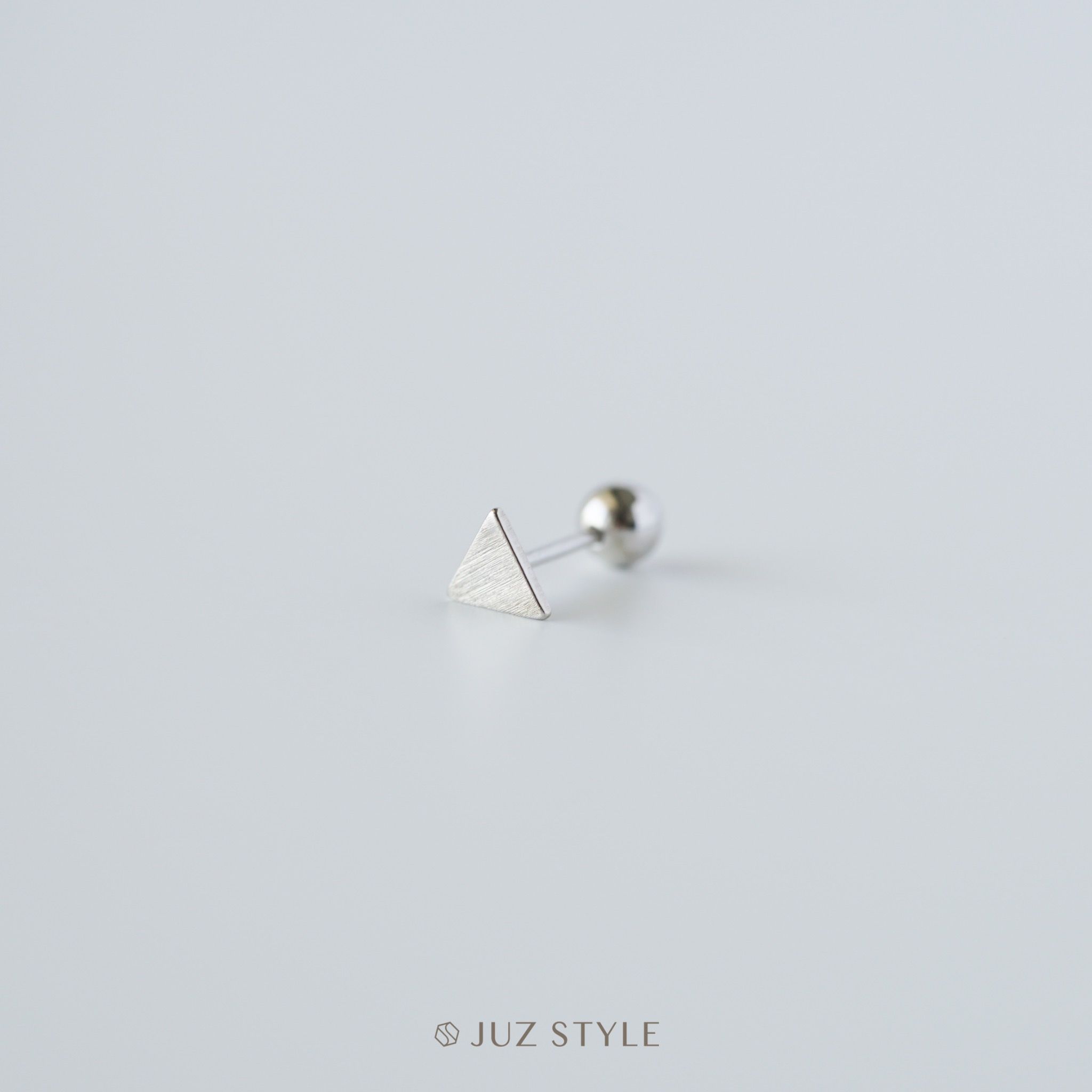Bông tai bạc Triangle Ballstud