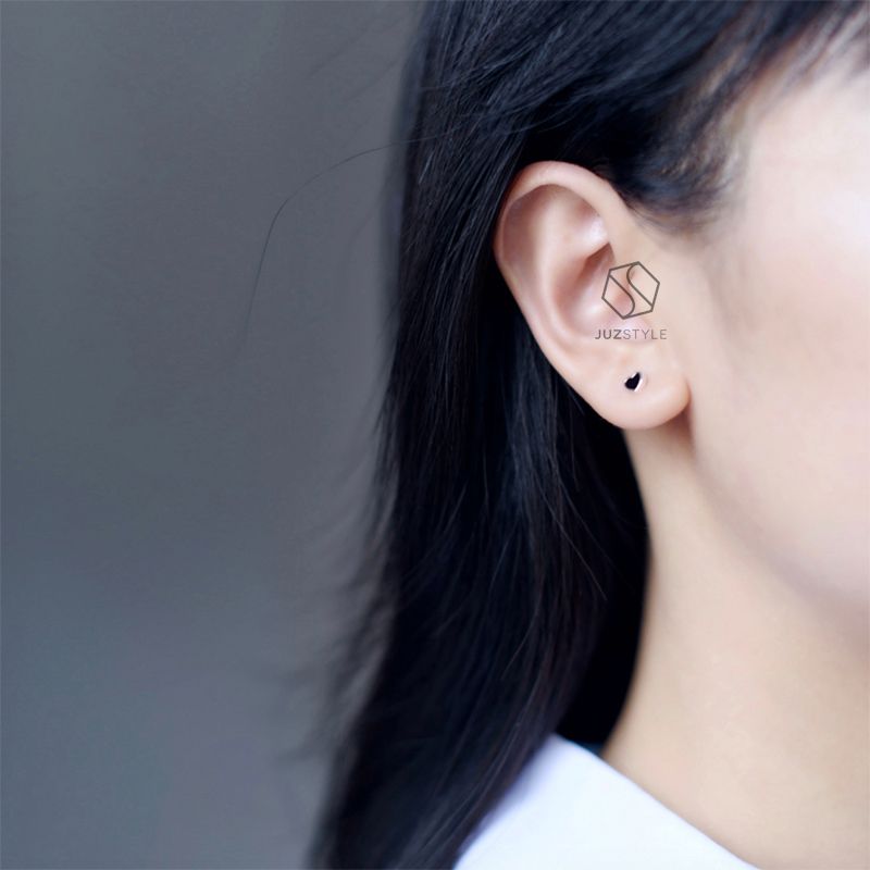 Bông tai bạc Black symbols