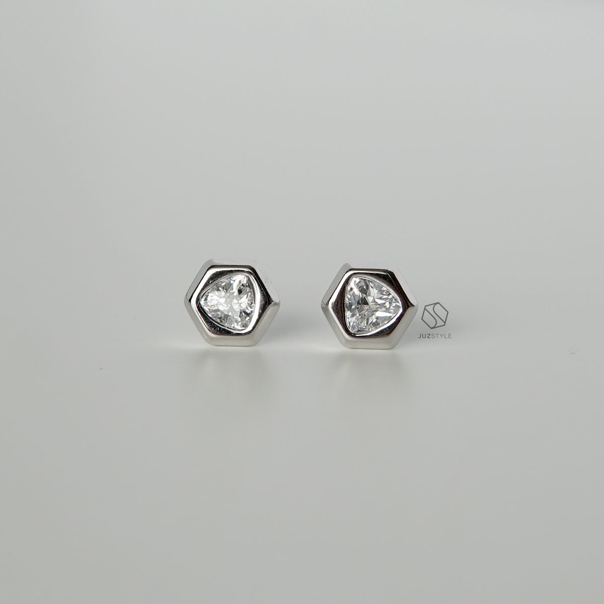 Bông tai bạc Hexagon bezel
