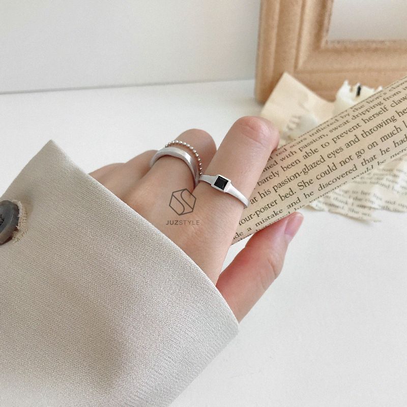 Nhẫn bạc Matt with Square CZ