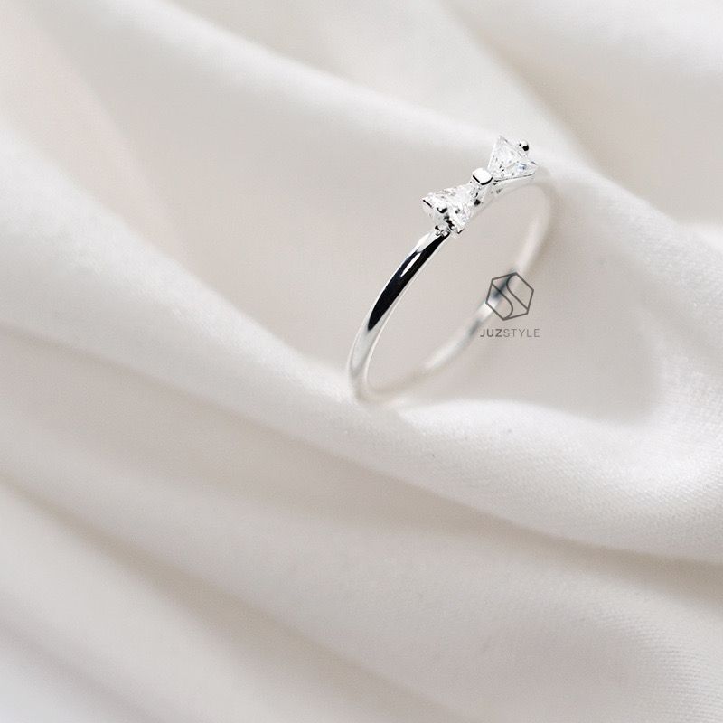 Nhẫn bạc CZ bow midi