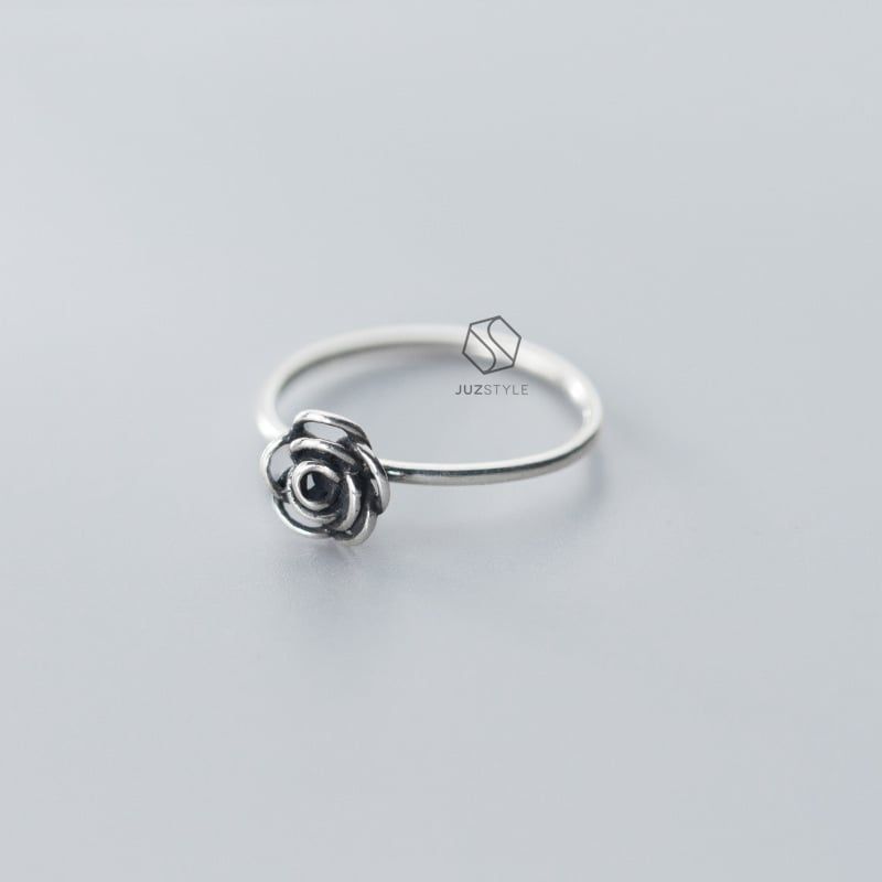 Nhẫn bạc Black rosie line