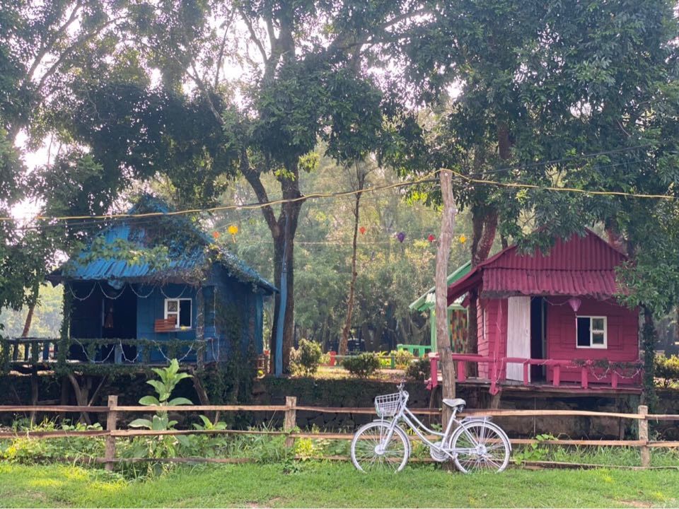 Bungalow ven hồ 2 người hướng Hoàng hôn