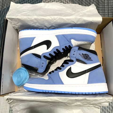  Giày Jordan 1 High University Blue 