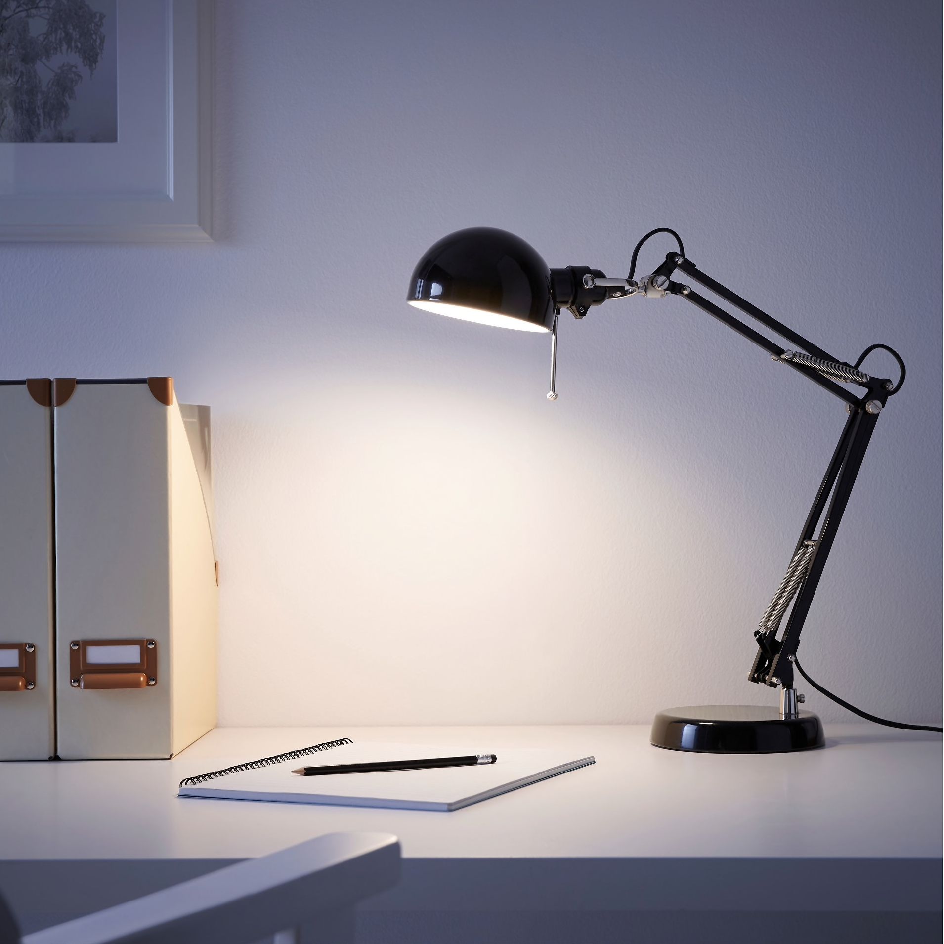 Đèn bàn cổ điển - Black