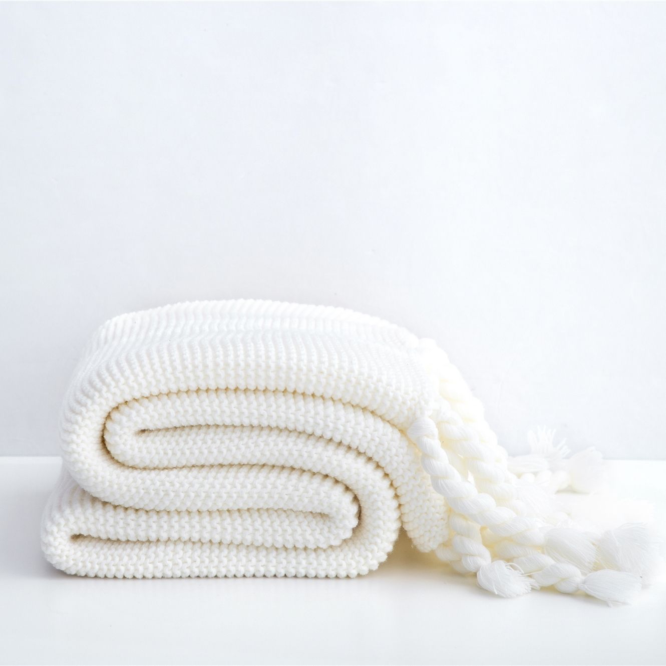 Mền sofa đuôi thừng - White cream