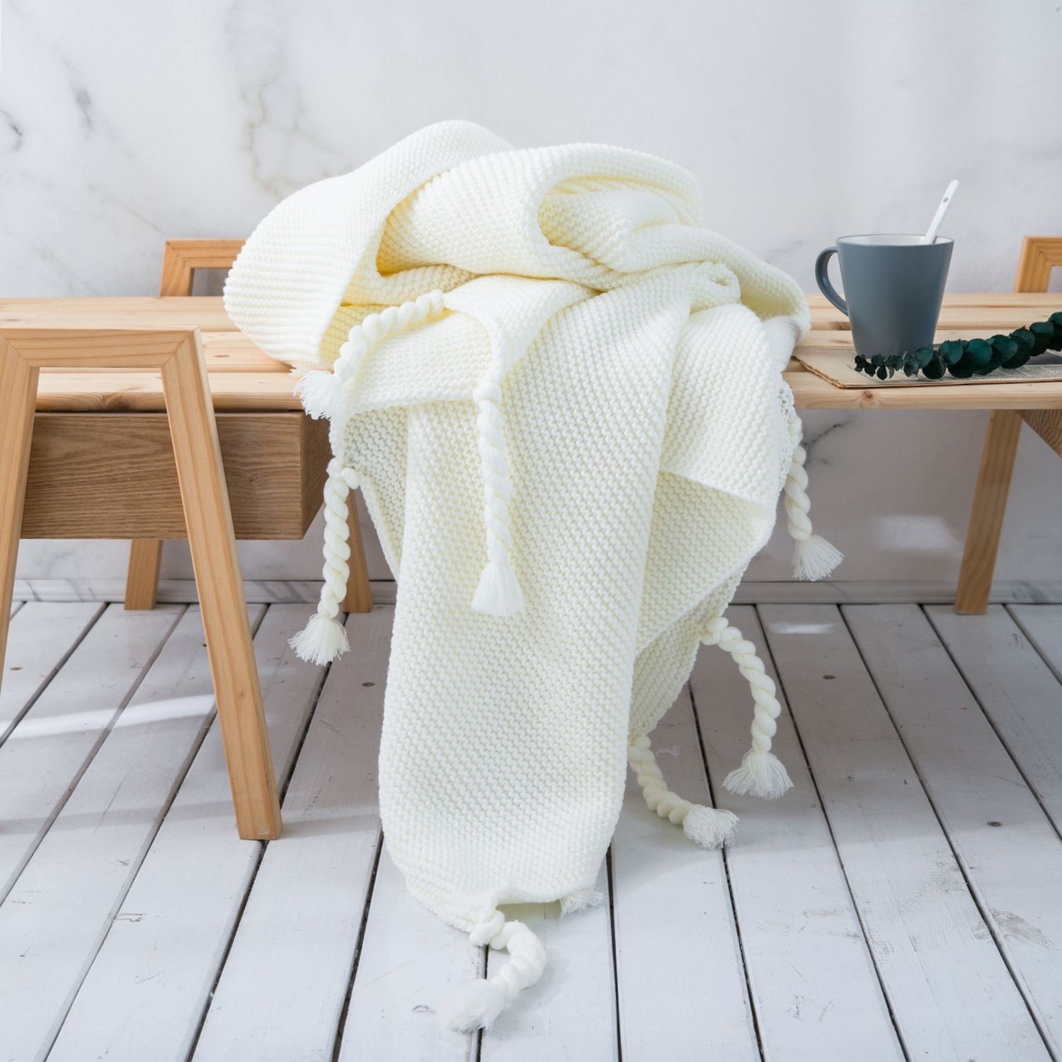 Mền sofa đuôi thừng - White cream