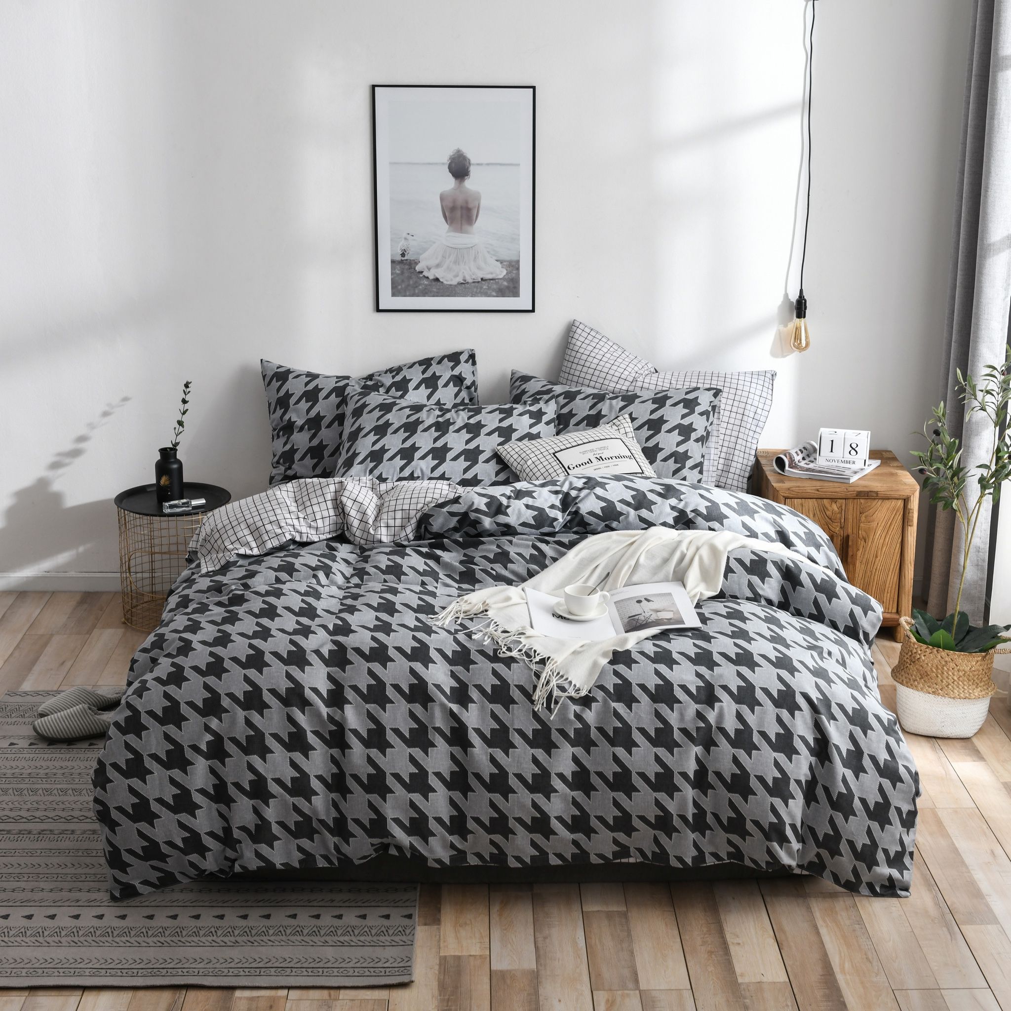 Best price 118 Houndstooth on grey