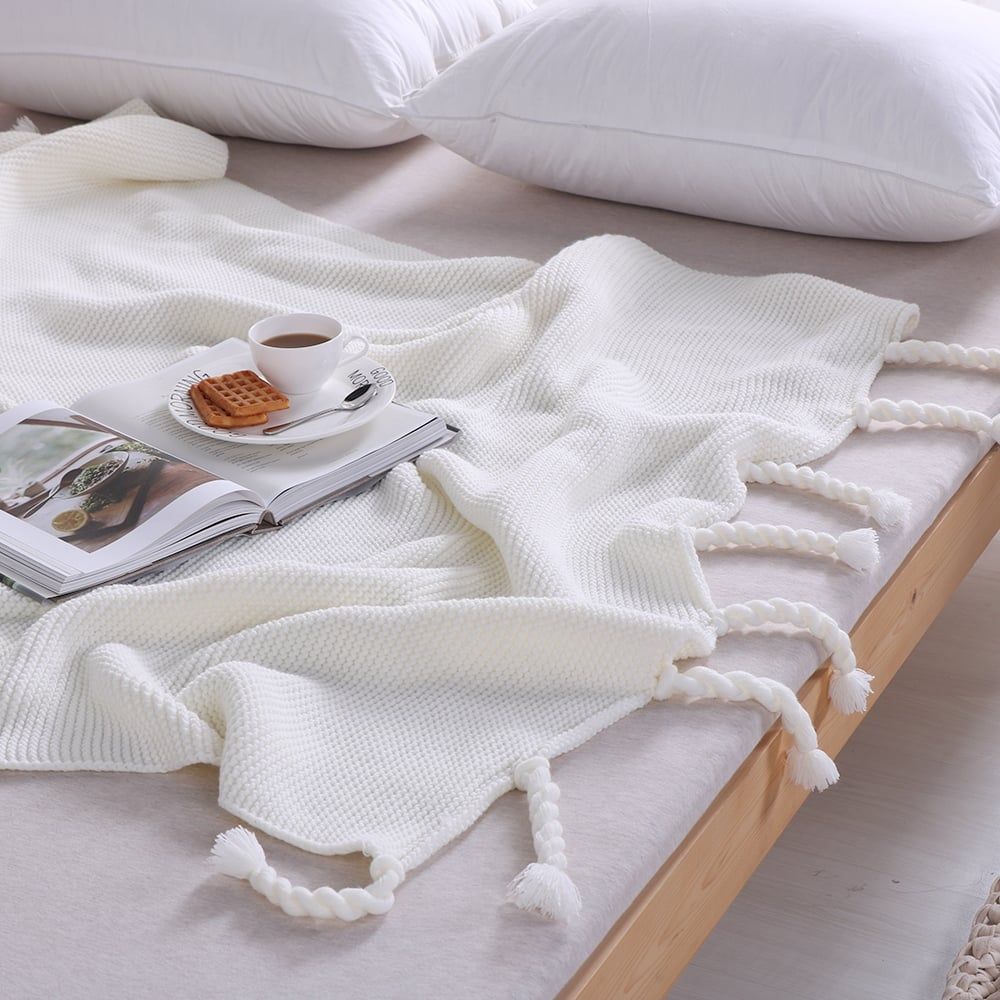 Mền sofa đuôi thừng - White cream