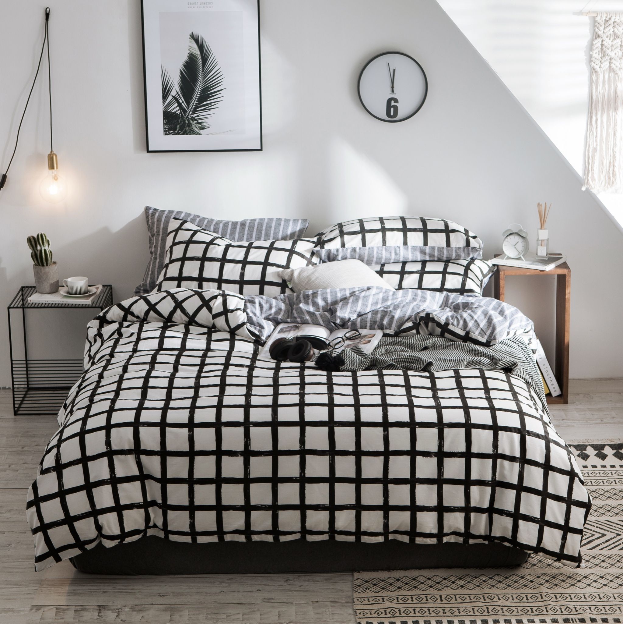 Best price 126 Black grid on white
