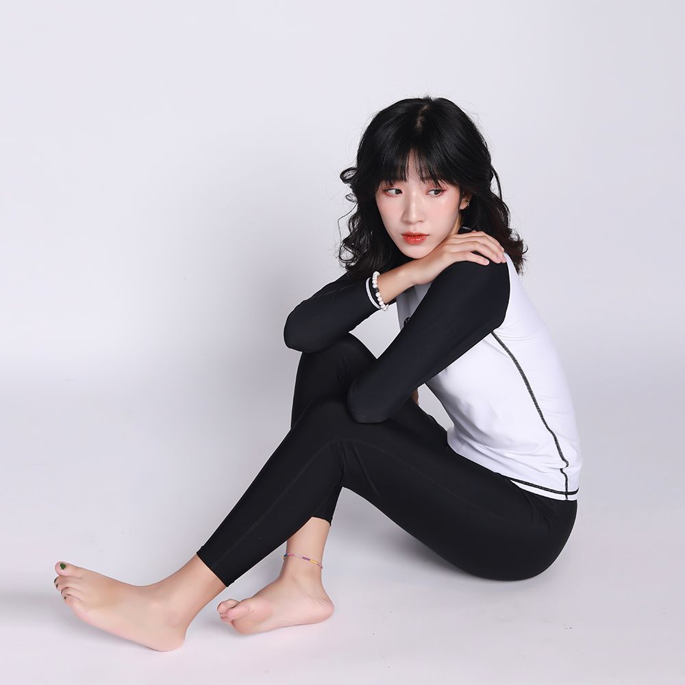 Áo bơi nữ Basic Black White