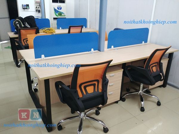 Bàn chân sắt nhóm 4 chỗ giá rẻ