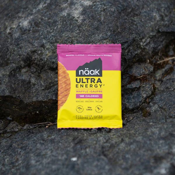 Bánh năng lượng Naak Ultra Energy Waffles vị Berries 30g