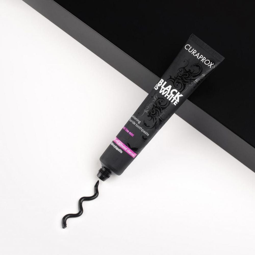 Kem đánh răng Curaprox Black Is White làm trắng răng 90ml