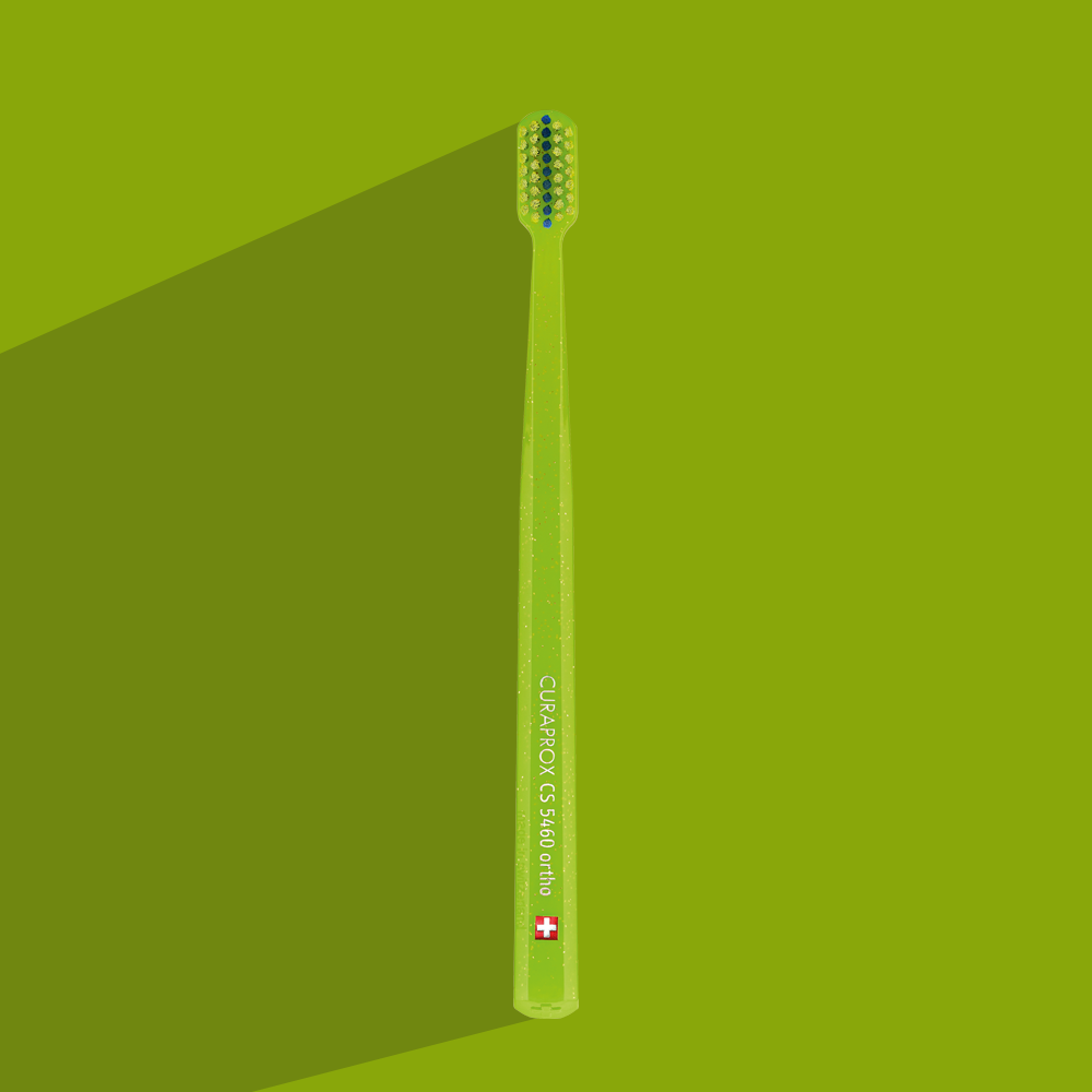 Bàn chải răng Curaprox CS 5460 Ortho cho răng niềng