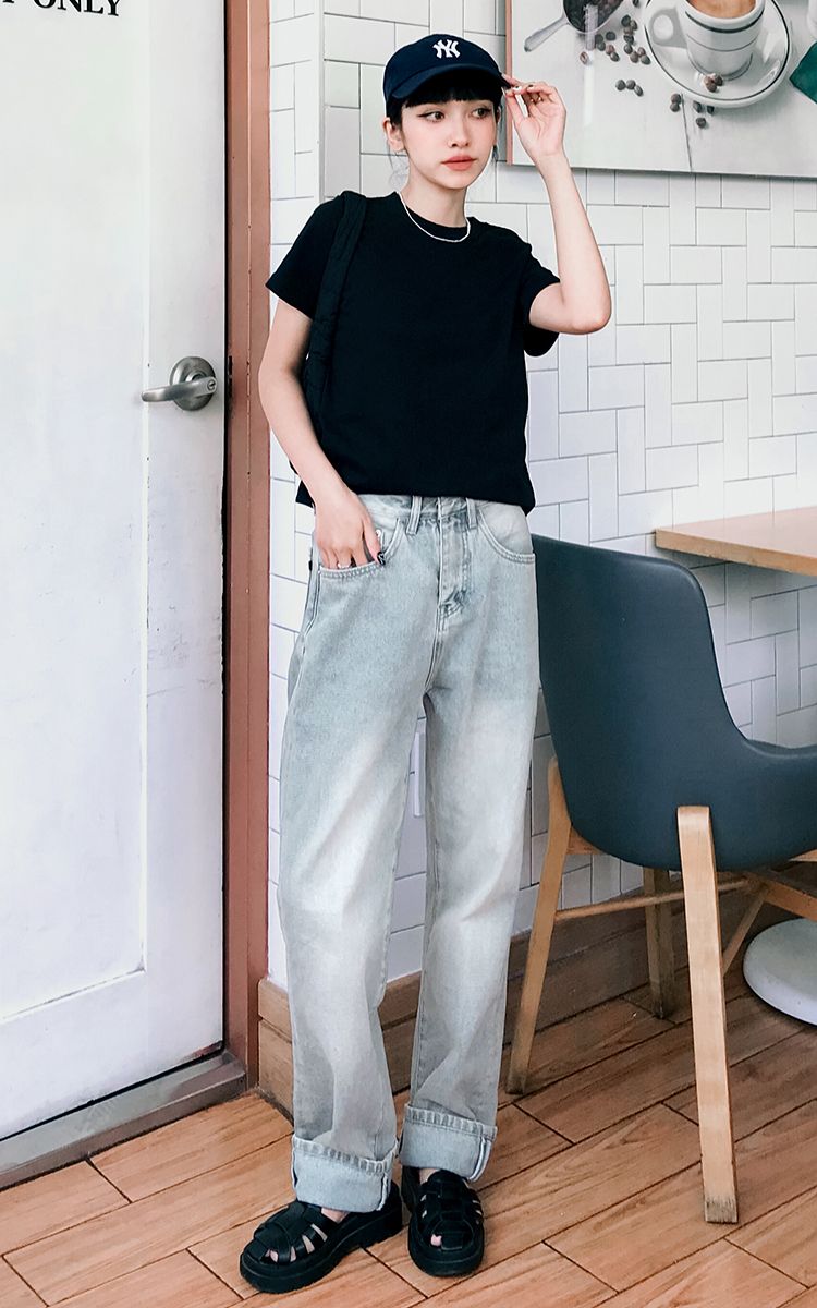 Baggy Jean In Light Wash Blue