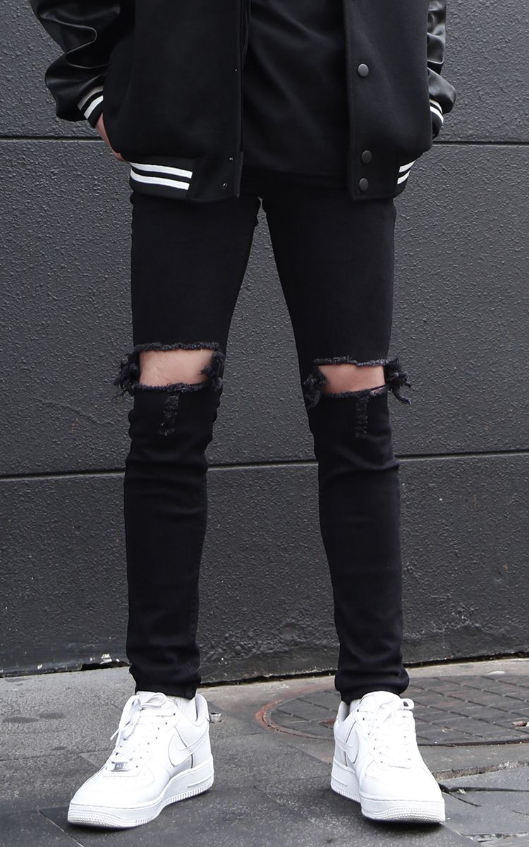 Skinny Jeans With Knee Rips In Black