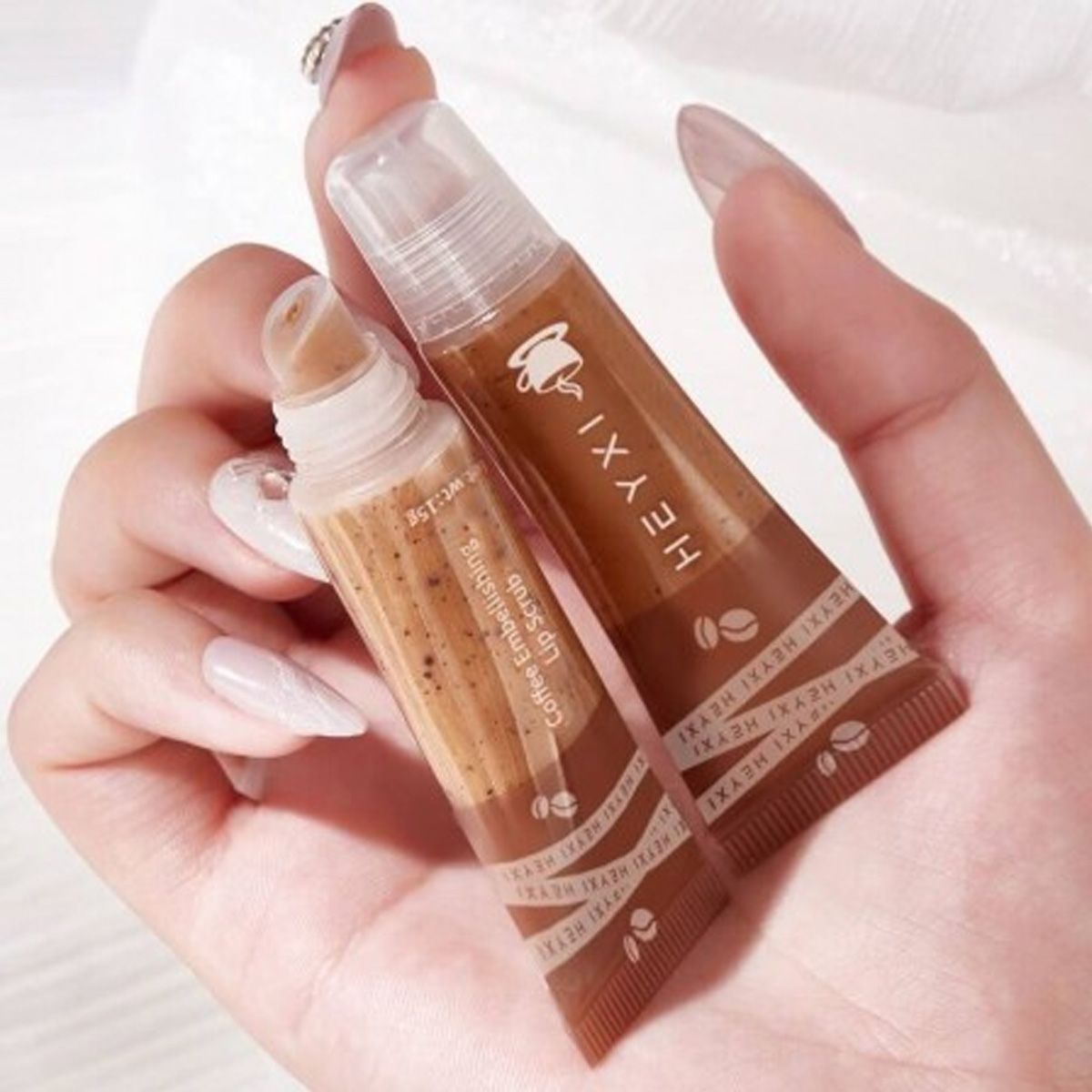 Tẩy tế bào chết môi Heyxi Cà phê 15g tẩy da chết hiệu quả, dưỡng môi mềm mại - A85