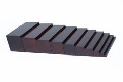 Thang nâu cao cấp làm từ gỗ sồi<br>PREMIUM Brown Stair(PU coating, Beechwood, no chip)