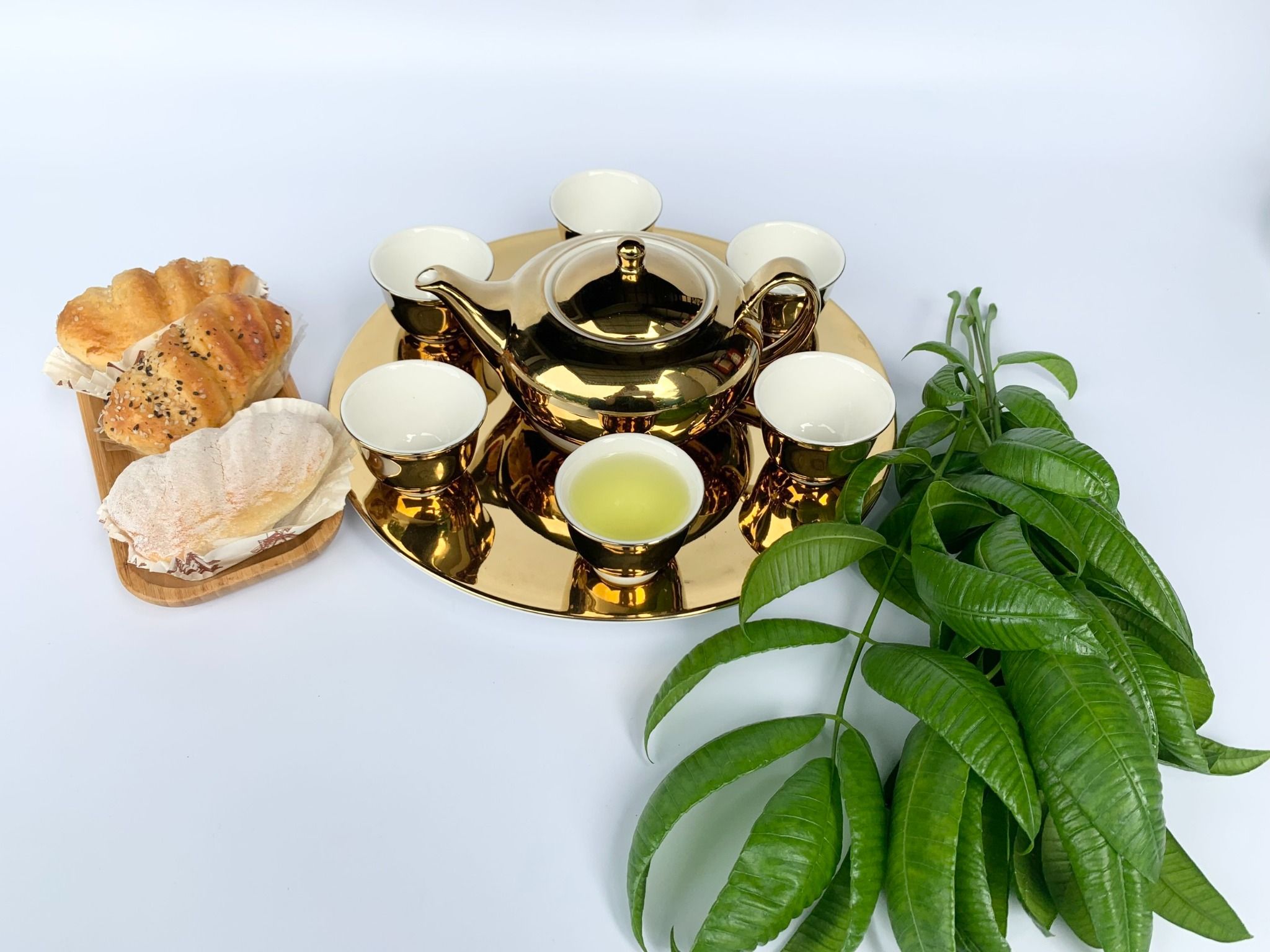 Tea set 0.7L Nano Ultra Gold - Rak Porcelain (Plate 31cm)