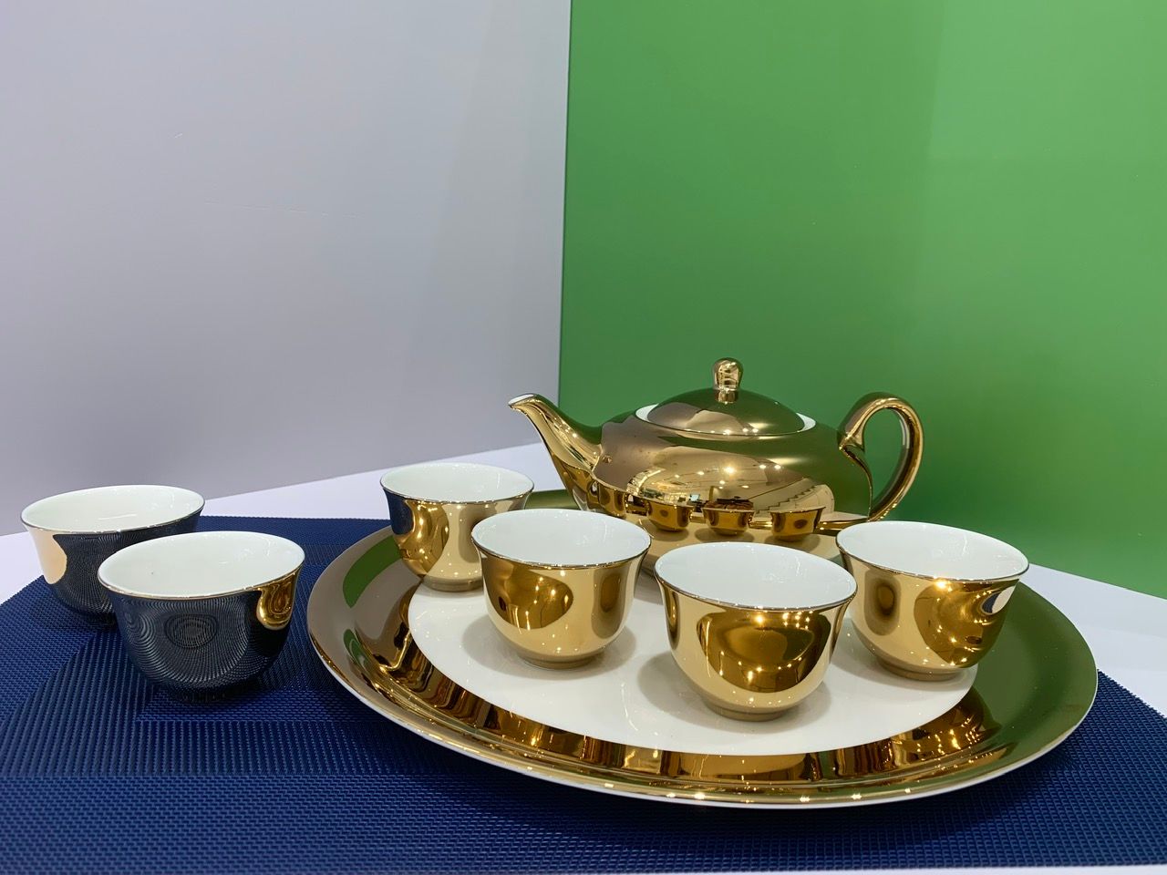 Tea set 0.7L Nano Ultra Gold - Rak Porcelain (Plate 32cm)