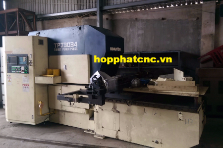  Máy đột CNC Komatsu TPJ3034 Fanuc  04PC 