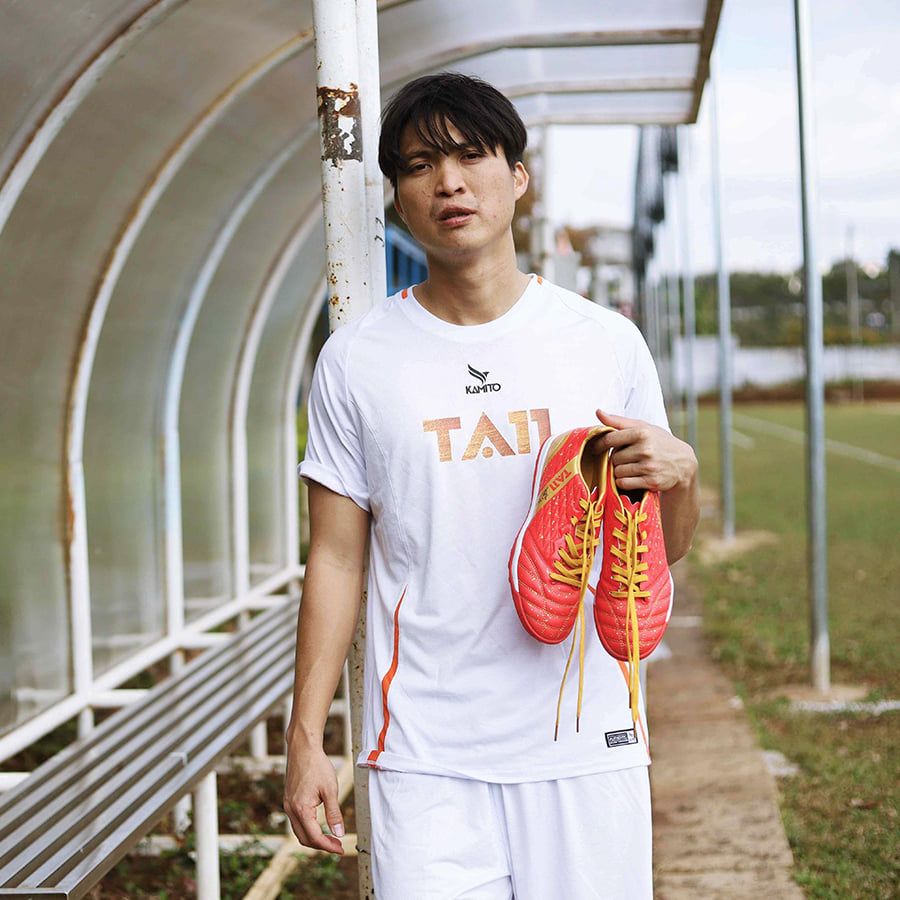 KAMITO TA11 TOUCH OF MAGIC - RED/GOLD