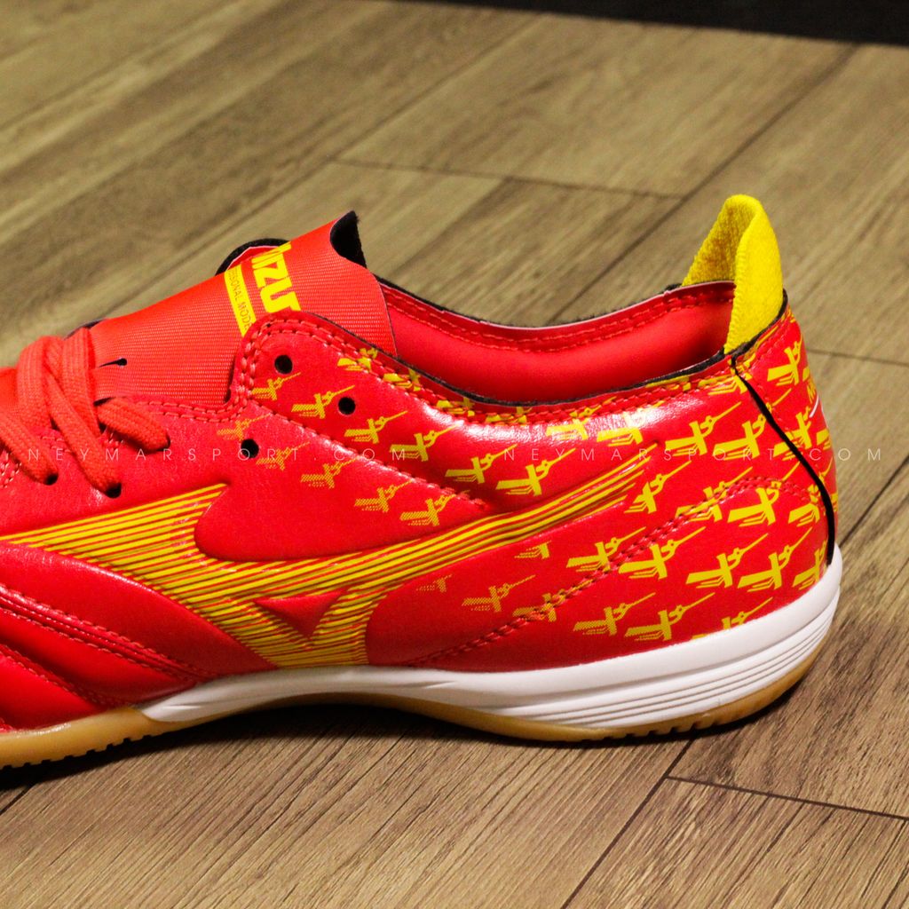 Mizuno Morelia Neo III Pro IN Lạc Việt - Red/Yellow Limited Edition