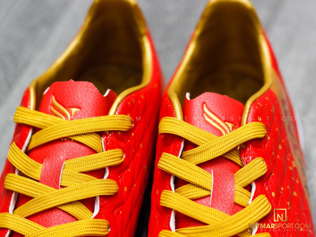 GIÀY ĐÁ BÓNG KAMITO TA11 IC TOUCH OF MAGIC - RED/GOLD