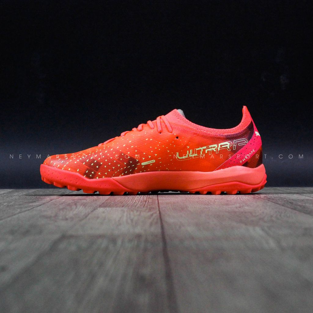 Giày đá bóng PUMA Ultra Ultimate Cage TF Fearless - Fiery Coral/Fizzy Light/PUMA Black 106893-03