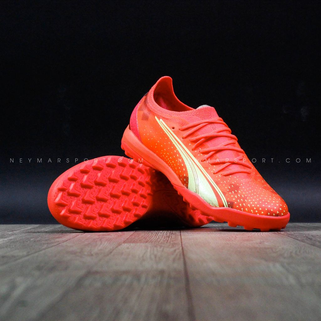 Giày đá bóng PUMA Ultra Ultimate Cage TF Fearless - Fiery Coral/Fizzy Light/PUMA Black 106893-03