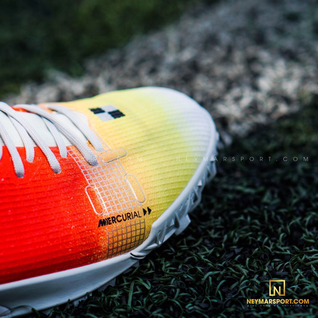 Nike Mercurial Superfly 8 Academy TF Dream Speed 4 - White/Bright Mango
