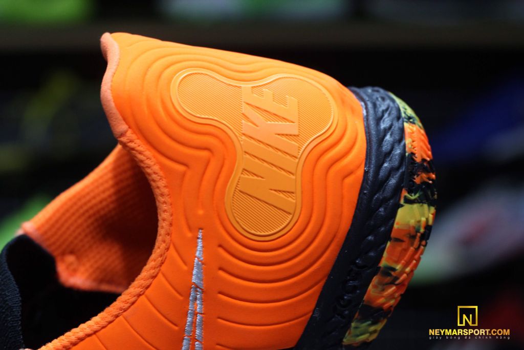 Nike React Gato IC Nightfall - Black/White/Total Orange/Dark Smoke Grey