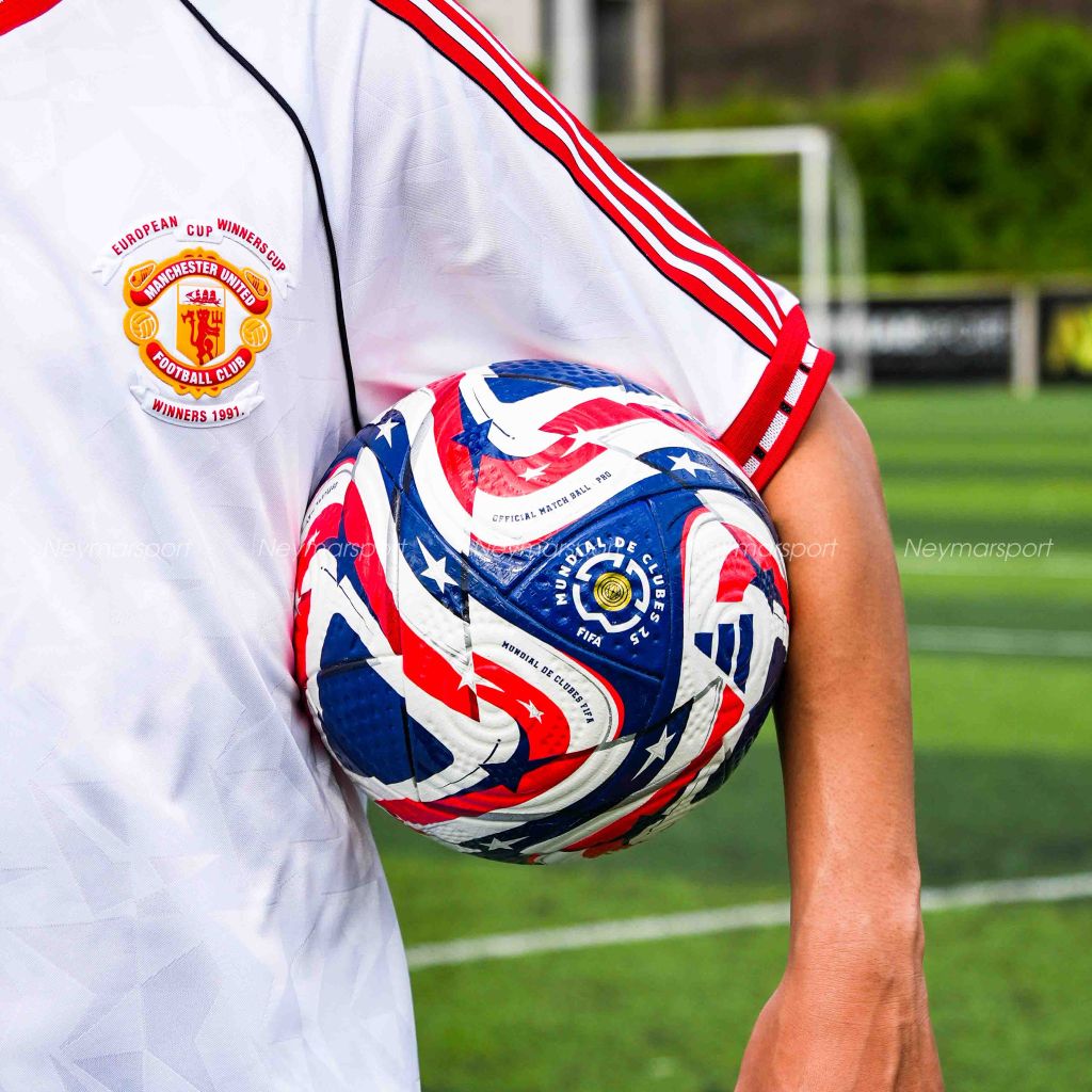 Quả bóng đá adidas Football Pro Club World Cup 2025 Match Ball - White/Power Blue/Dark Blue/Lucid Red JE8770