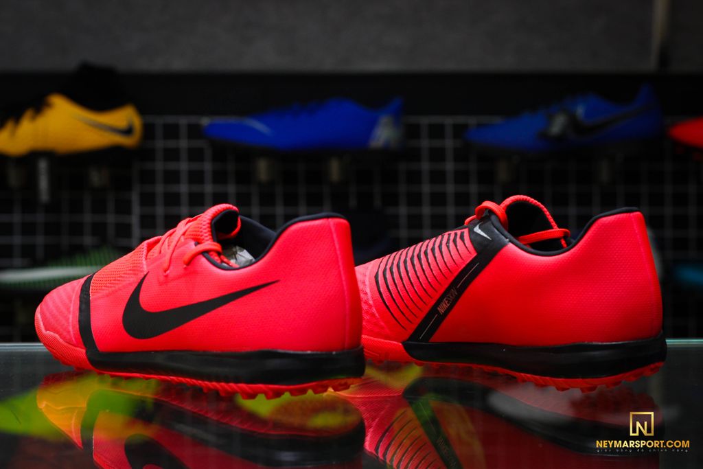 Nike Phantom Venom Academy TF Game Over - Bright Crimson/Black